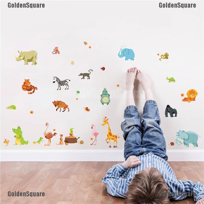Decal Dán Tường Hình Khỉ Con Ngộ Nghĩnh