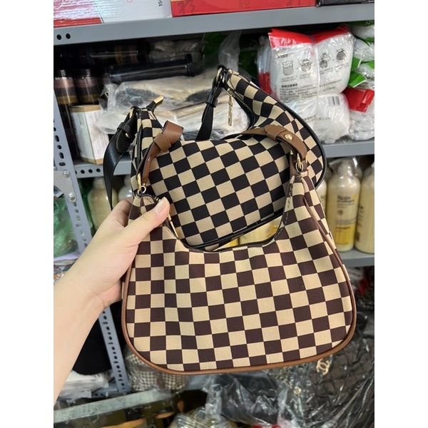 Túi kẹp nách caro vuông giá rẻ - kiểu túi đeo nách đi chơi đẹp