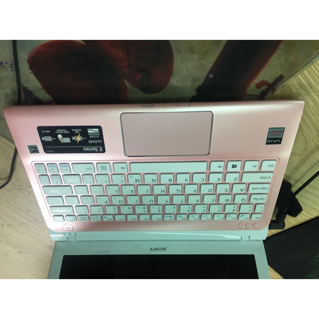 Sang chảnh laptop mini Sony vaio SVE11 màu hồng Ram 4gb HDD 320gb màn 11.6inh cạc rời AMD-7230M Tặng phụ kiện | BigBuy360 - bigbuy360.vn