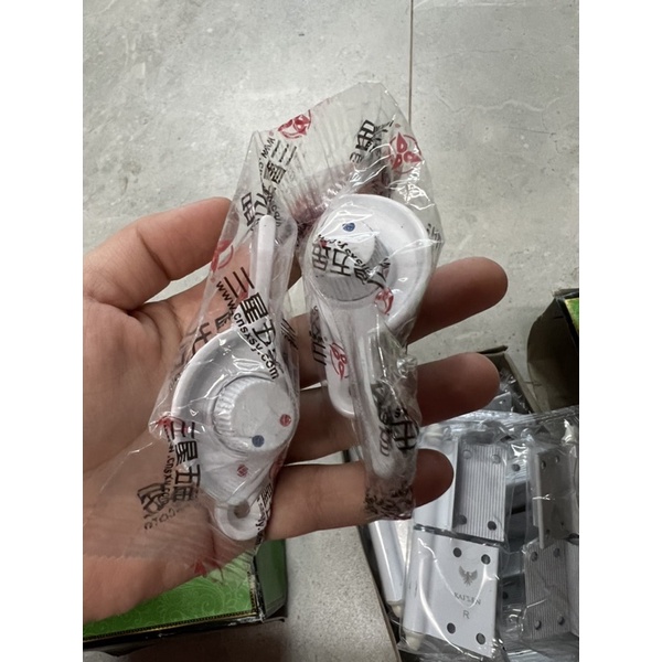Khoá sò xanh đỏ( chốt khoá cửa sổ lùa)
