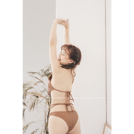 𝑹𝑬𝑼𝑺𝑺𝑰𝑬 𝑩𝑰𝑲𝑰𝑵𝑰 Đồ bơi hai mảnh cạp thấp áo yếm nâu phong cách Hàn Quốc