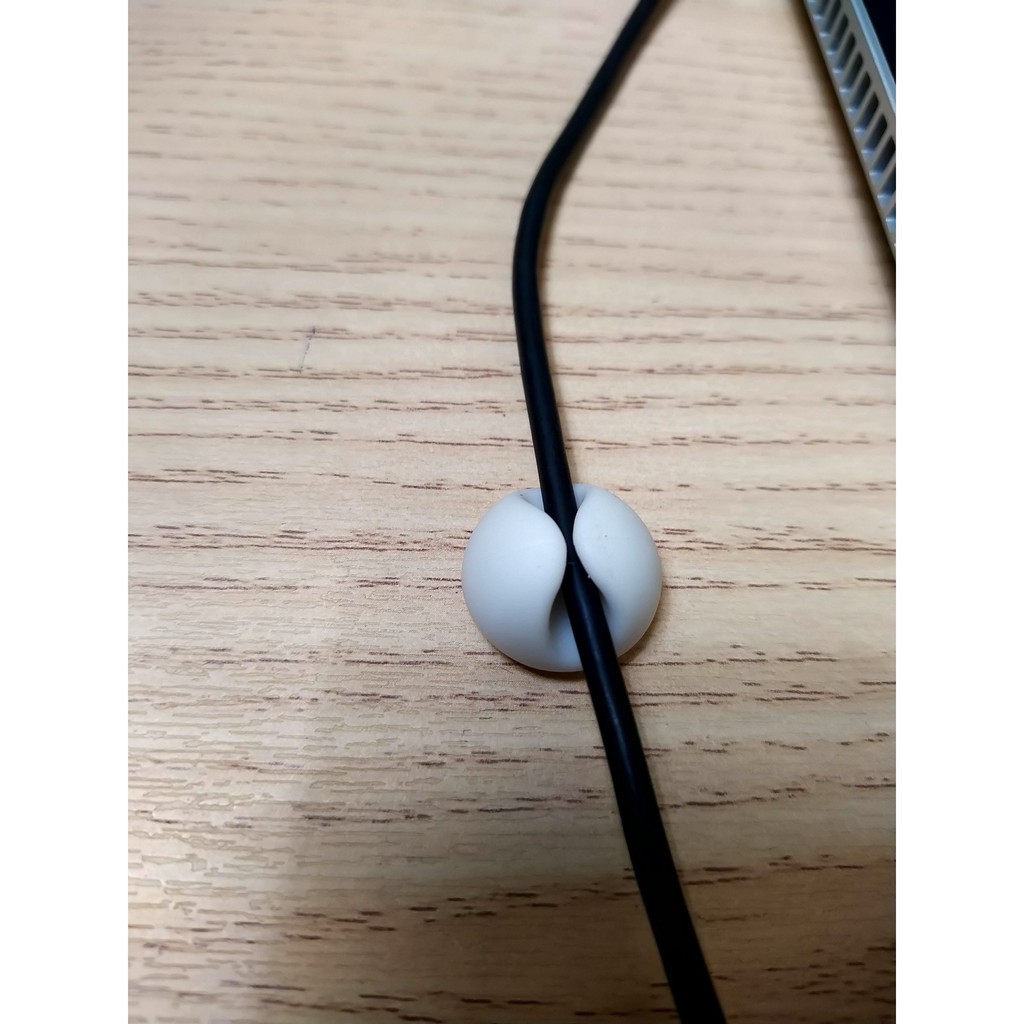 {SIÊU RẺ}Nút silicon giữ dây sạc điện thoại, dây usb, dây điện trên bàn làm việc, ô tô | BigBuy360 - bigbuy360.vn
