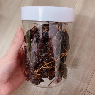 Nho khô nguyên cành 500g