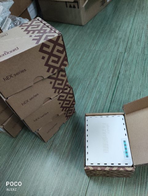 Bộ cân bằng tải Mikrotik 750gr3