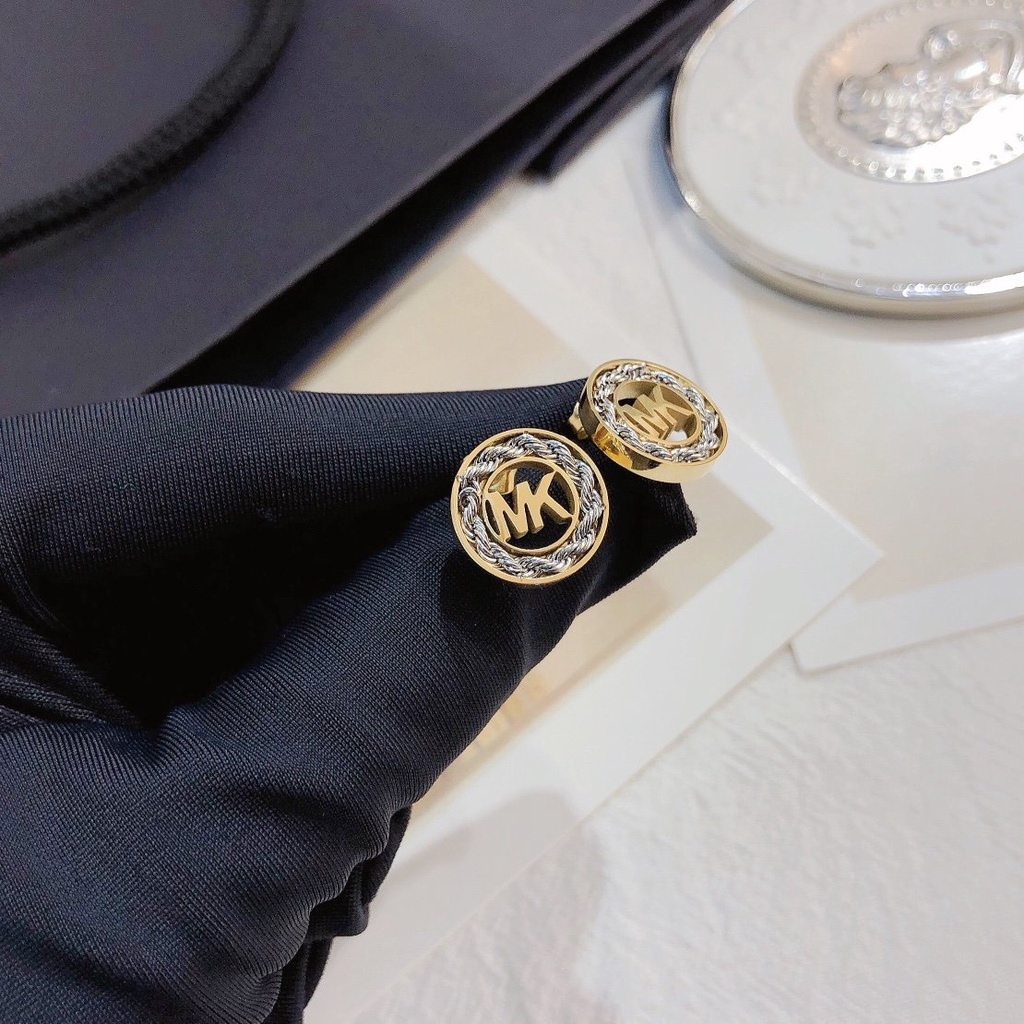Bông Tai Tròn Bằng Thép Titan In Logo Michael Kors Thời Trang Cho Nữ