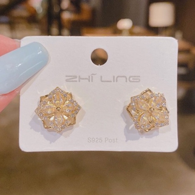 bông tai xoay xoay đính đá zircon, khuyên tai hoa 4 cánh phong cách hàn quốc