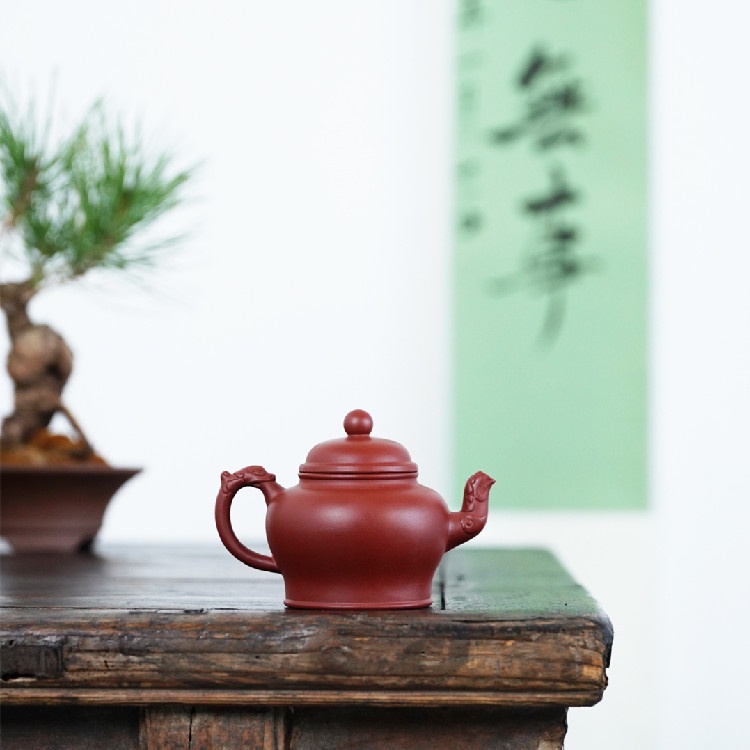 Ấm Tử Sa Nghi Hưng Cung Đăng Song Long 170 ml (Đại Hồng Bào)