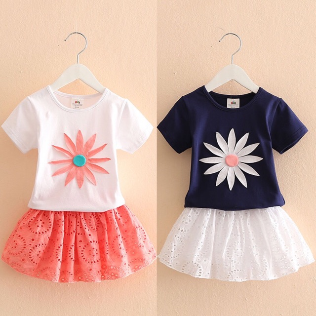Set váy ren + áo phông bé gái