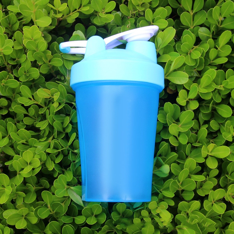 BÌNH TẬP GYM 400-500ML ĐƠN SẮC ĐỦ MÀU CÓ LÒ XO ĐỂ LẮC WHEY TIỆN LỢI