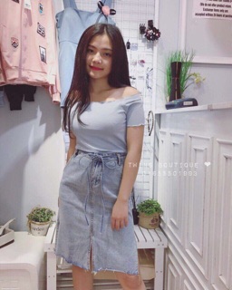 Áo thun gân trễ vai