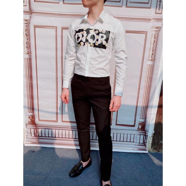 Áo Sơ Mi Thêu Lông Vũ Hàn Quốc Form Ôm Body.