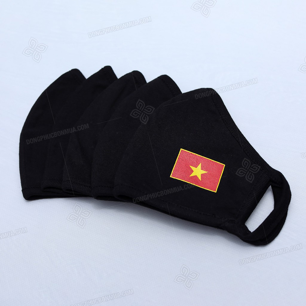 [COMBO 20]Khẩu Trang Vải Kháng Khuẩn Đen In Cờ Đỏ Sao Vàng Đội Tuyển Việt Nam đang đeo của Đồng Phục Bốn Mùa