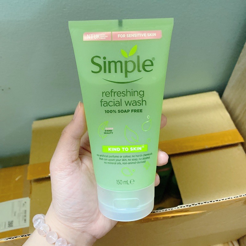 Sữa Rửa Mặt Dạng Gel Simple Refreshing Facial Wash 150ml | BigBuy360 - bigbuy360.vn