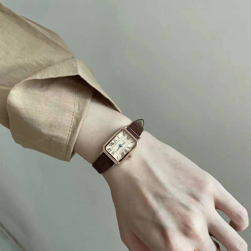 Đồng Hồ Đeo Tay Chống Thấm Nước Kiểu Dáng Đơn Giản Phong Cách Retro Hàn Quốc Thời Trang Cho Nữ