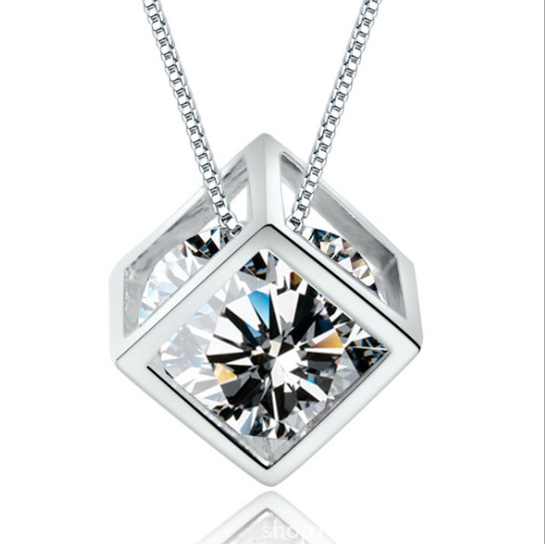 【sweet】 woman fashion retro simple magic cube pendant necklace wild wedding jewelry