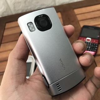 Điện thoại Nokia 6700 Slide