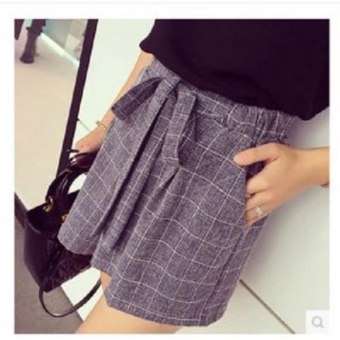 Quần đùi nữ ống rộng kẻ ô to thời trang ་ | BigBuy360 - bigbuy360.vn