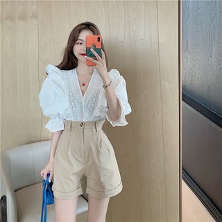 Set áo sơ mi cổ V viền bèo phối quần ngắn lưng cao trẻ trung (có hình thật)
