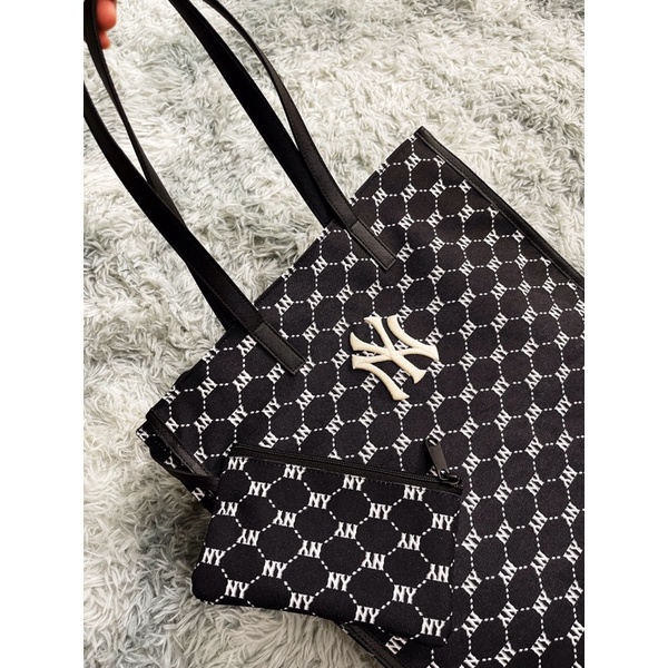 Túi mlb NY TOTE Bag Black- kèm túi mini hoạ tiết NY