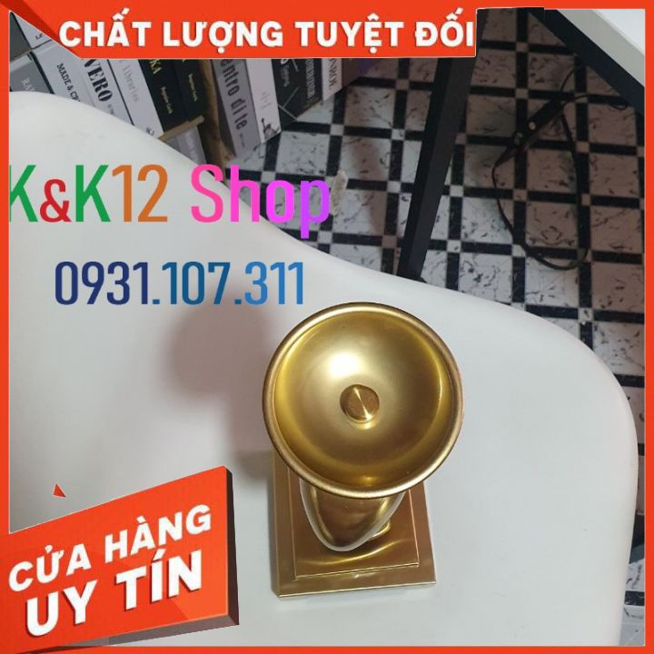 Giá đỡ nến hiện đại. Trang trí nội thất phong cách bắc Âu sang trọng. Nội thất nhà đẹp.