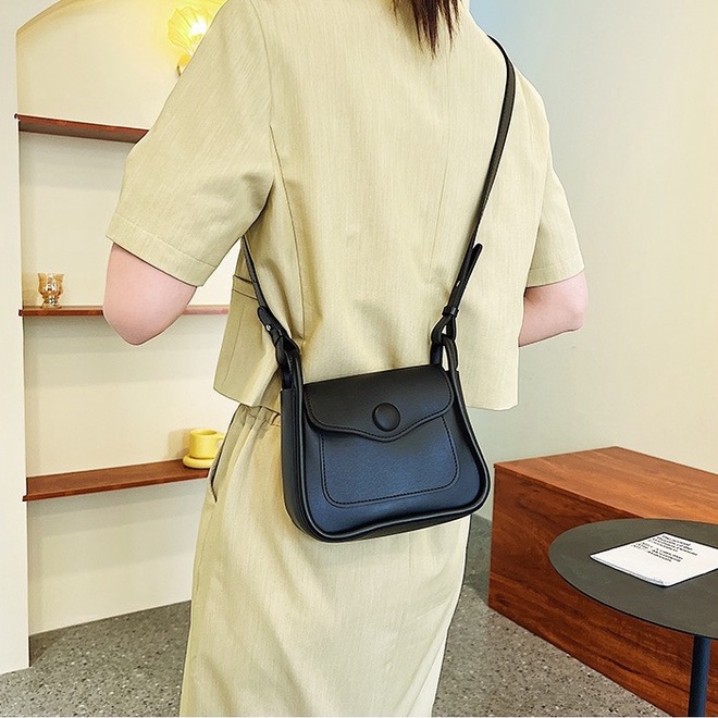 Túi xách đeo chéo nữ giá rẻ đẹp đi chơi phong cách thời trang hàn quốc dễ thương cute DC327