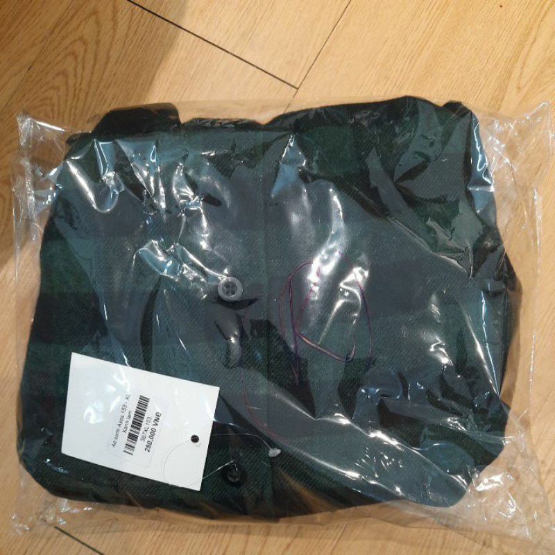 Quần áo khách đặt livetream