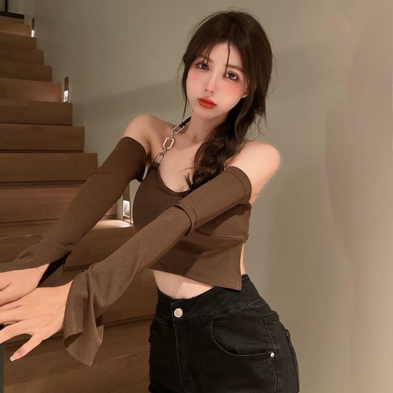 Áo Croptop Tay Dài Trễ Vai Thiết Kế Hở Lưng Quyến Rũ