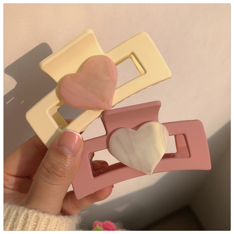Kẹp Tóc Acrylic Hình Cá Mập Trái Tim Màu Hồng Thời Trang Hàn Quốc