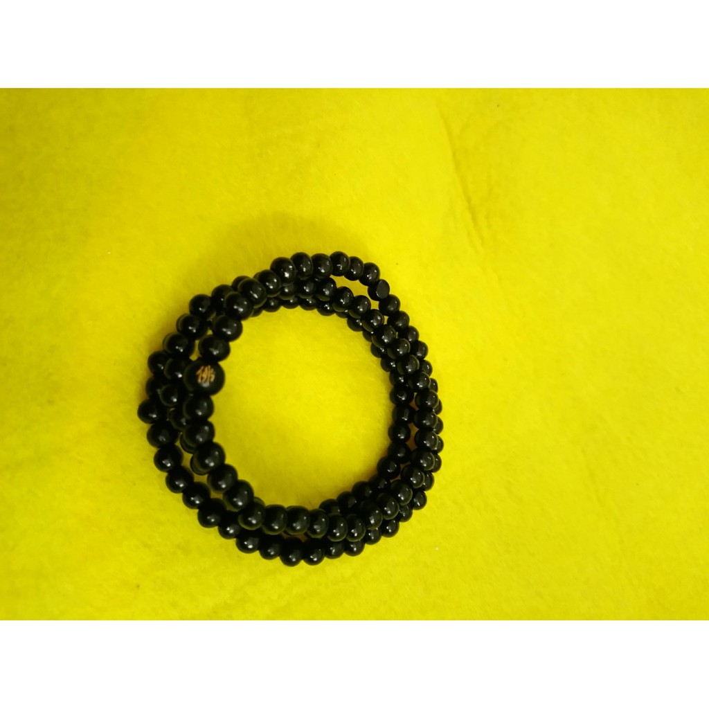 Vòng tay gỗ 3 tầng. Phong cách mới. Mẫu siêu đẹp y hình vì hình shop tự chụp nha các bạn. Hàng có sẵn