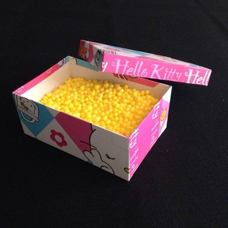 Hạt xốp 1 màu , trang trí quà tặng : #15k / 1 bịch 