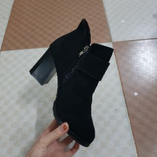  Bốt da lộn gót vuông 6 phân MS 516