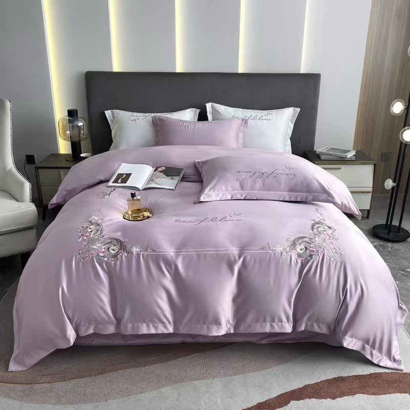 Bộ Chăn Ga Lụa Thêu Hoàng Gia Mẫu Mới 2022