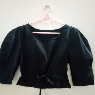 Áo croptop tay phồng