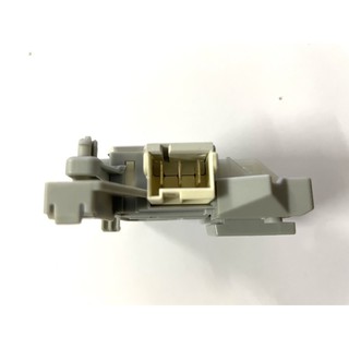 Công tắc cửa máy giặt Electrolux 43 ba chân vuông