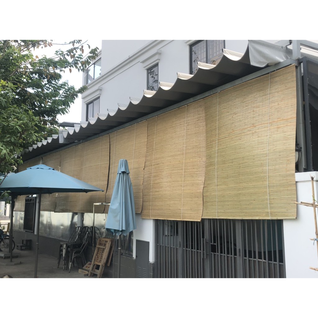 Mành tăm tre trang trí quán ăn, quán cà phê và khu resort