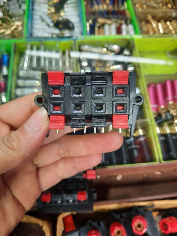 Rắc Cài Loa Vuông - giá 1 cái