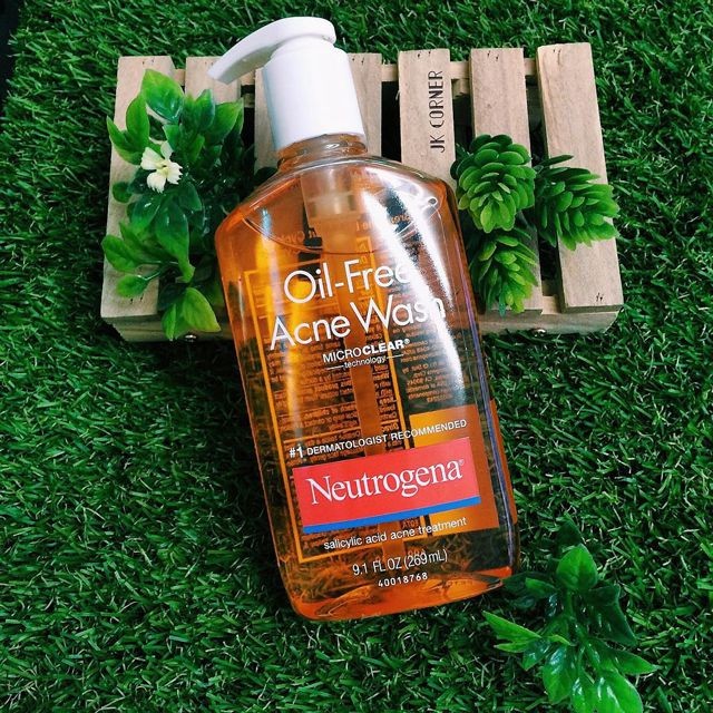 Sửa Rửa Mặt Neutrogena Oil Free Acne Wash