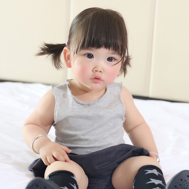 Áo thun sát nách màu trơn đơn giản cho bé gái