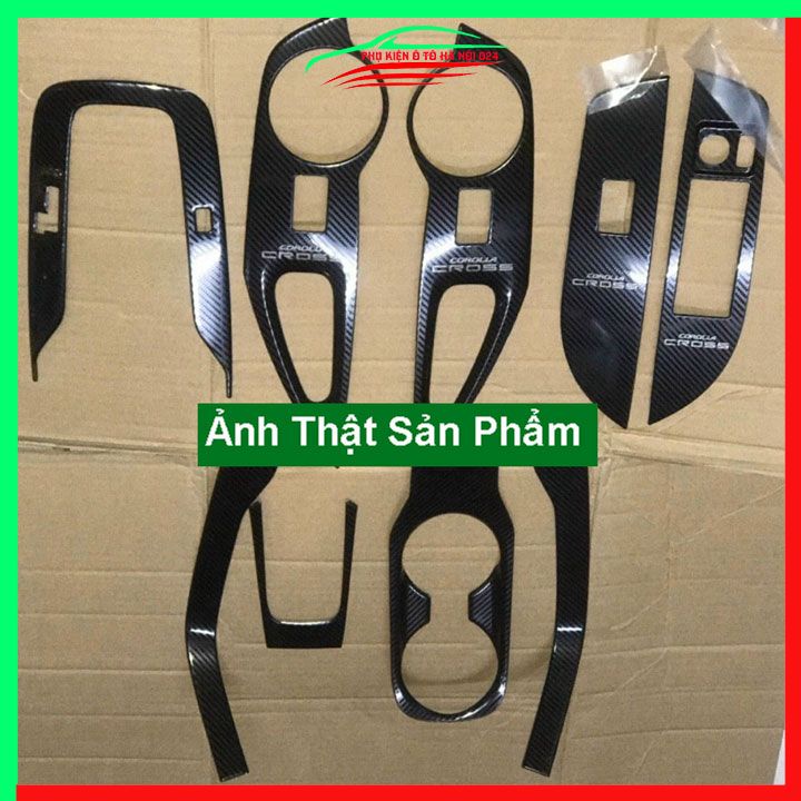 Ốp nội thất cho xe ô tô Toyota Cross 2020 2021 vân cacbon bảo vệ chống trầy xước và làm đẹp xe
