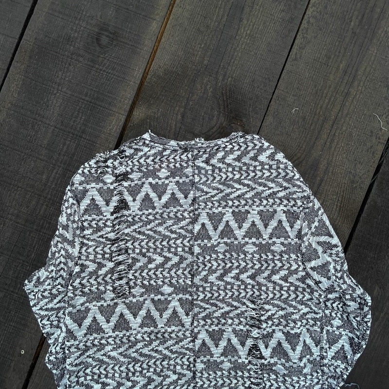 Áo len “TVD BROCADE LONG SLEEVE”