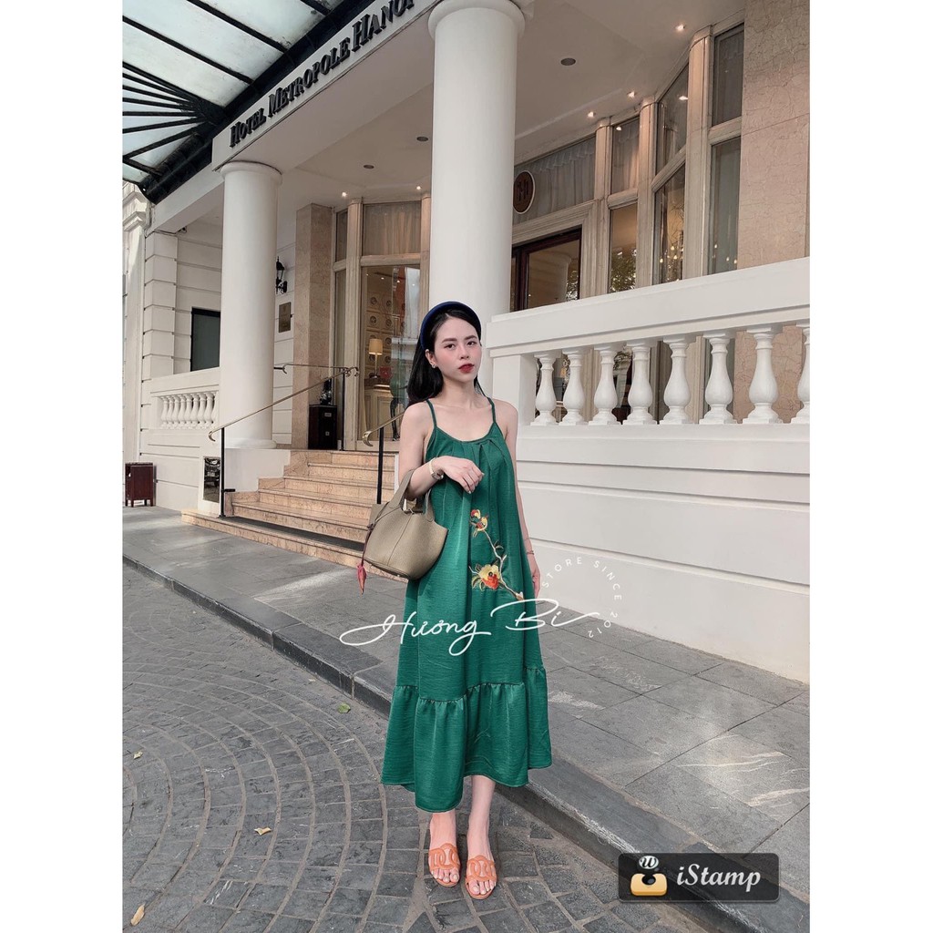 Váy Lụa Nhũ Thêu Hoa Màu Xanh Cực Đẹp