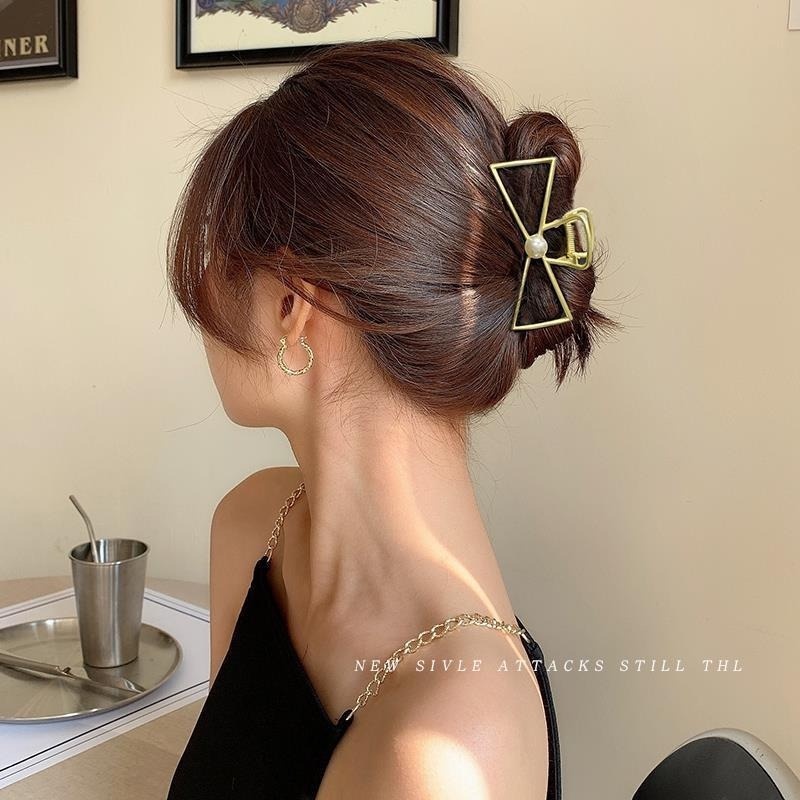 Kẹp Tóc Đuôi Cá Đính Ngọc Trai Xinh Xắn