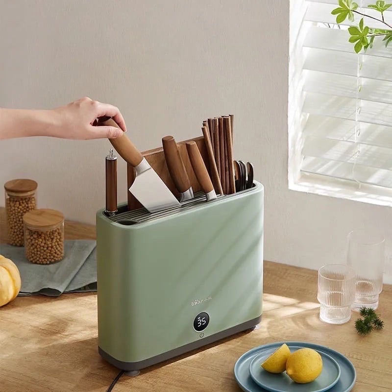 Máy Sấy Tiệt Trùng Dao Thớt Đũa Khử Khuẩn TIA UV BEAR XDQ-B01Q1 CHÍNH HÃNG.