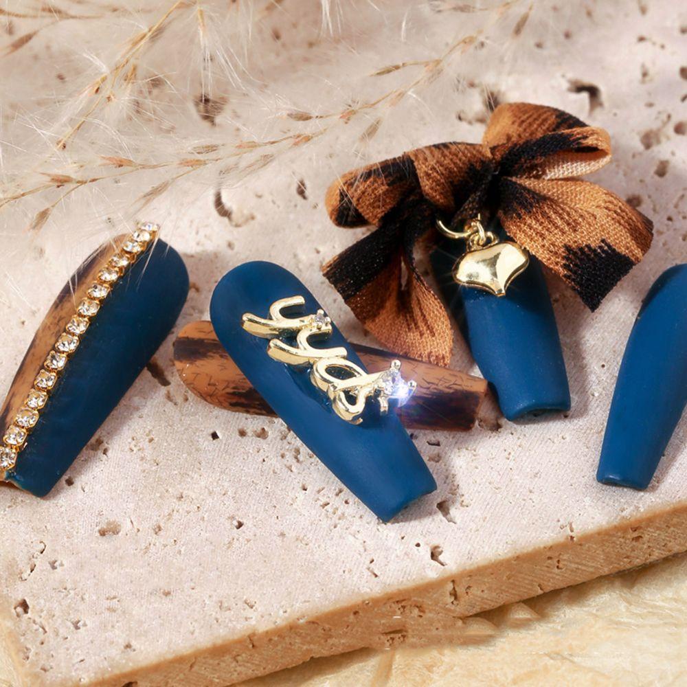 Miếng Dán Trang Trí Móng Tay Họa Tiết Chữ May Mắn Phong Cách Trung Hoa Dành Cho Năm Mới