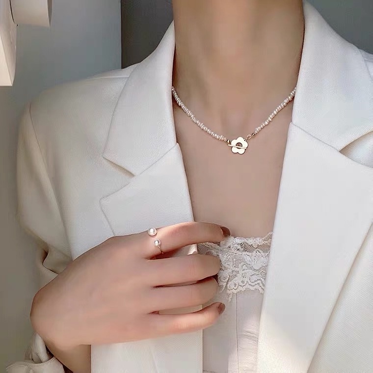 Vòng cổ Đính Ngọc Trai Hình Hoa Thời Trang Dành Cho Nữ