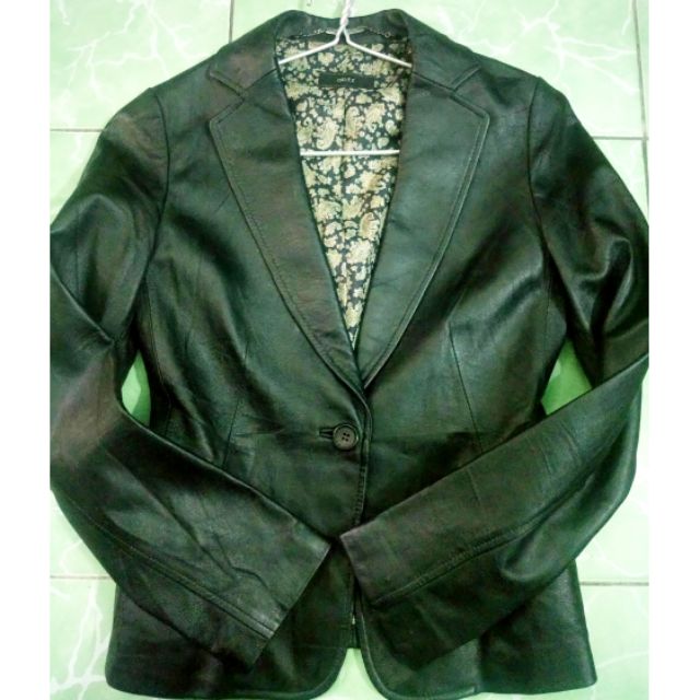 Áo da nữ hàng si, hàng thùng. cổ vest da thật. Trẻ trung chứ ko già tý nào nha
