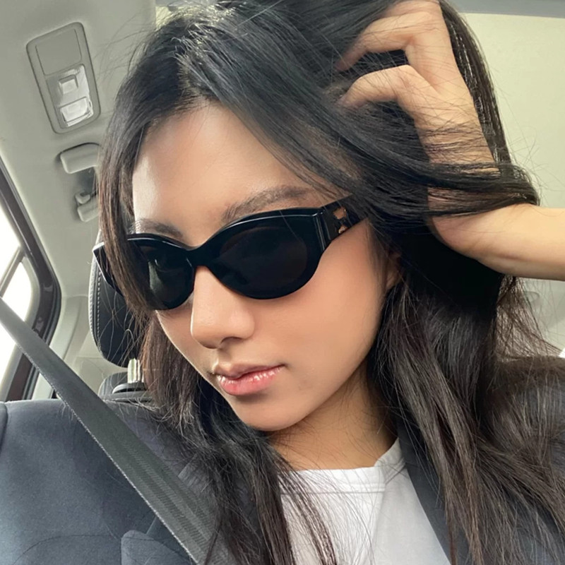 Kính mát kiểu dáng mắt mèo phong cách cổ điển thời trang Hàn Quốc