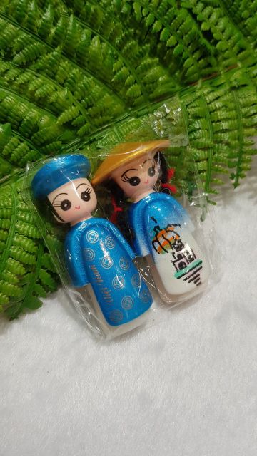 Cặp búp bê dâu rể VN có nam châm hít dán tủ lạnh 20k /cp