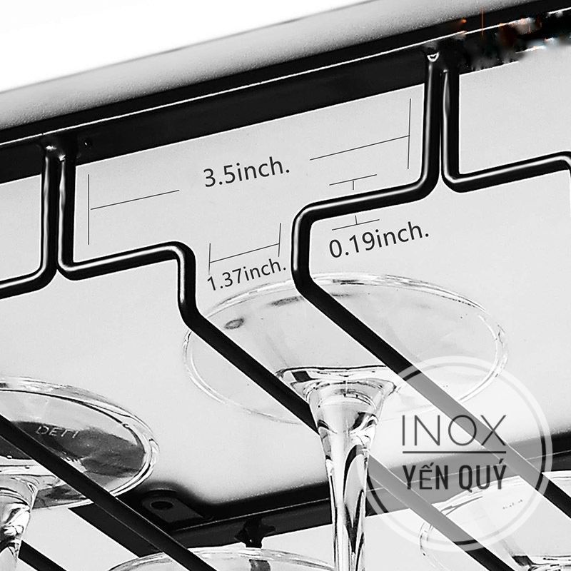 Giá Treo Ly Rượu Vang Gắn Tủ Bếp Tiện Lợi màu đen và màu vàng