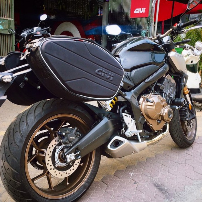 Cặp Túi Treo Hông Xe Givi EA101C - Túi Đôi Givi 30L Treo Hông Xe Máy Có Thể Mở Rộng - Pair Of Saddle Bags 30Ltr EA101C